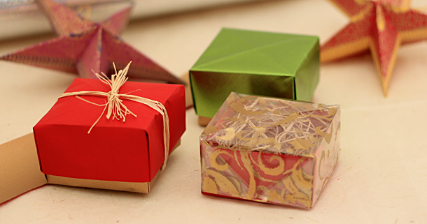 Origami boite cadeau de noel