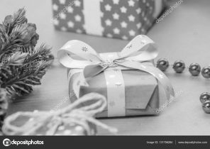 Image cadeau noel noir et blanc