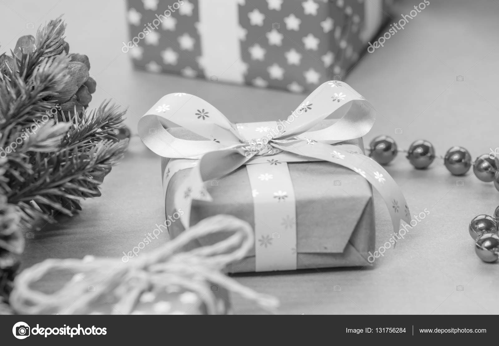 Image cadeau noel noir et blanc