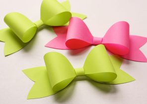 Faire un noeud pour cadeau de noel