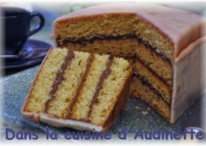 Gateau forme cadeau de noel