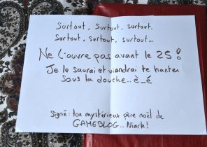 Sapin de noel avec cadeau dessin