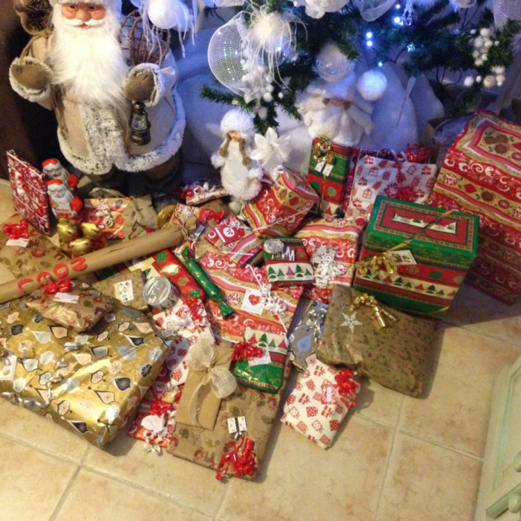 Cadeau de noel emballé