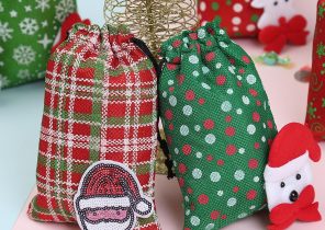 Bébé noel cadeau dessin